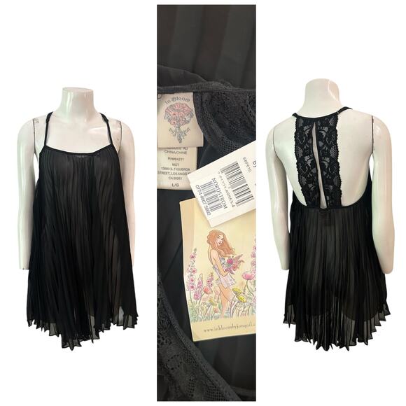 NWT Black Sheer Pleated Lace Babydoll Lingerie Top / Size Large - - Picture 1 of 5
